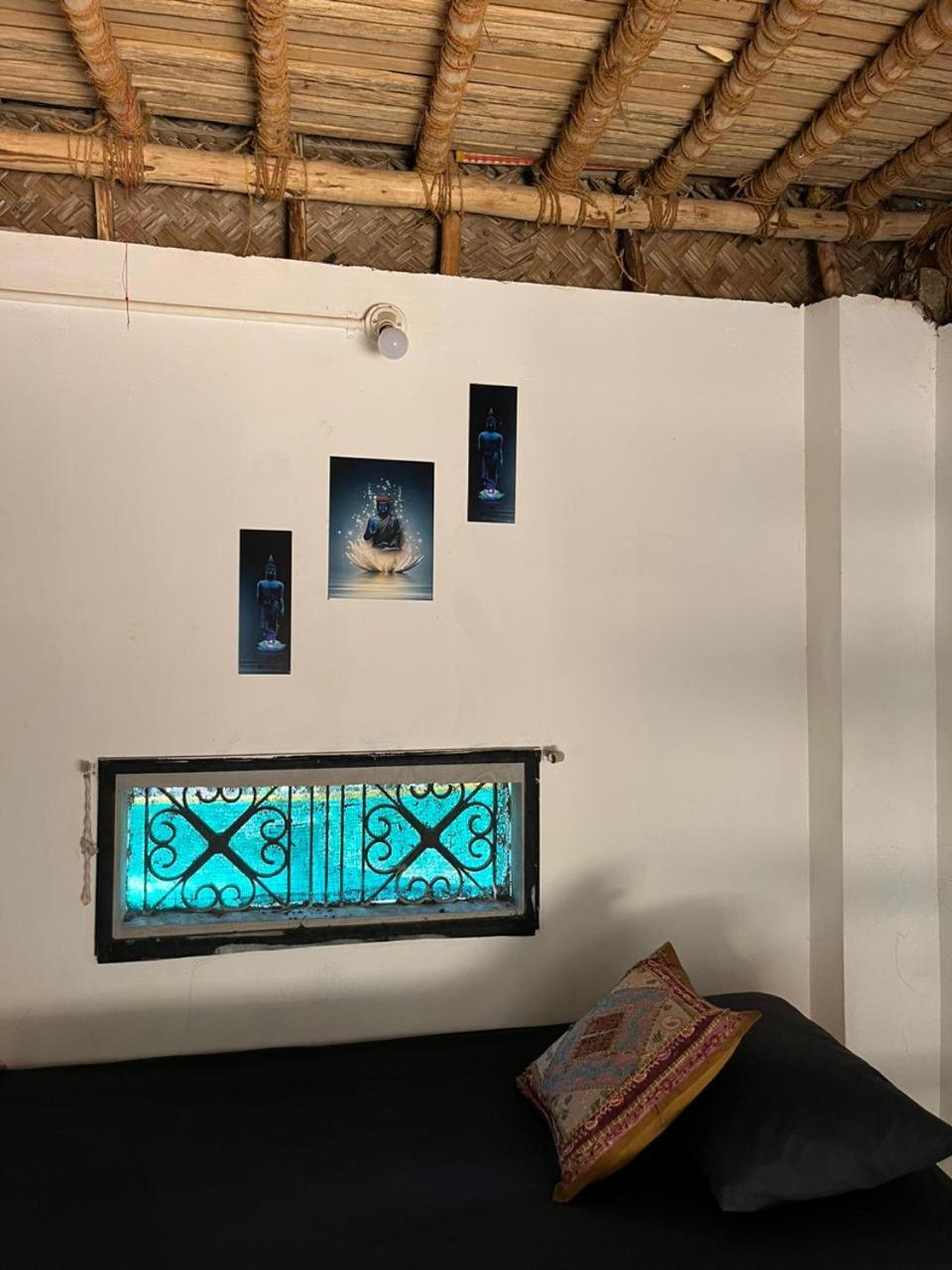 אורוויל Nebula Nest Cafe & Hostel מראה חיצוני תמונה